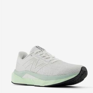 New Balance FuelCell Propel V4 Running Shoe - Women's 8.5